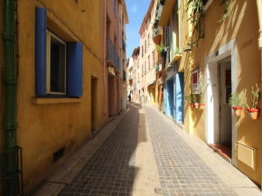 Maison de village avec charme à 100m de la plage au cœur de Collioure - FR-1-309-264